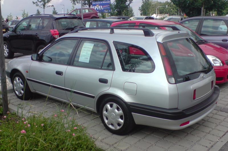 Corolla E11 Kombi seitlich